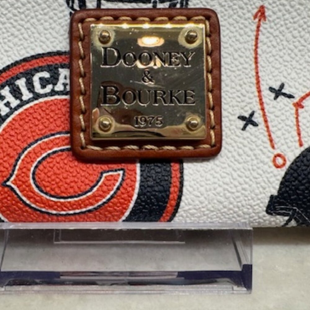 Officially Licensed NFL Bears North South Triple Zip Crossbody Dooney & Bourke - Picture 6 of 9